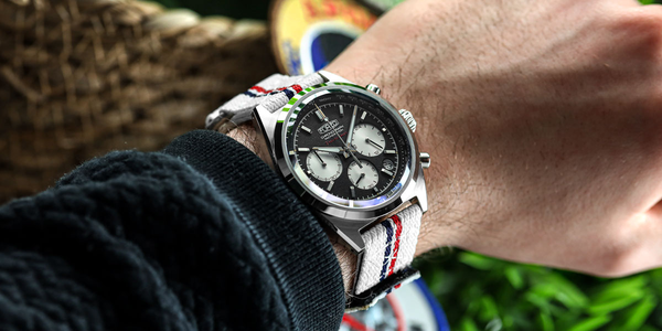 Omega speedmaster 2025 nasa strap