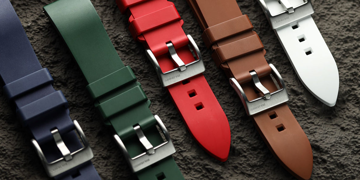 ソープストーン&シュンガイト　シリンダー Road-Testing the Zennor Rubber Watch Strap - ZULUDIVER