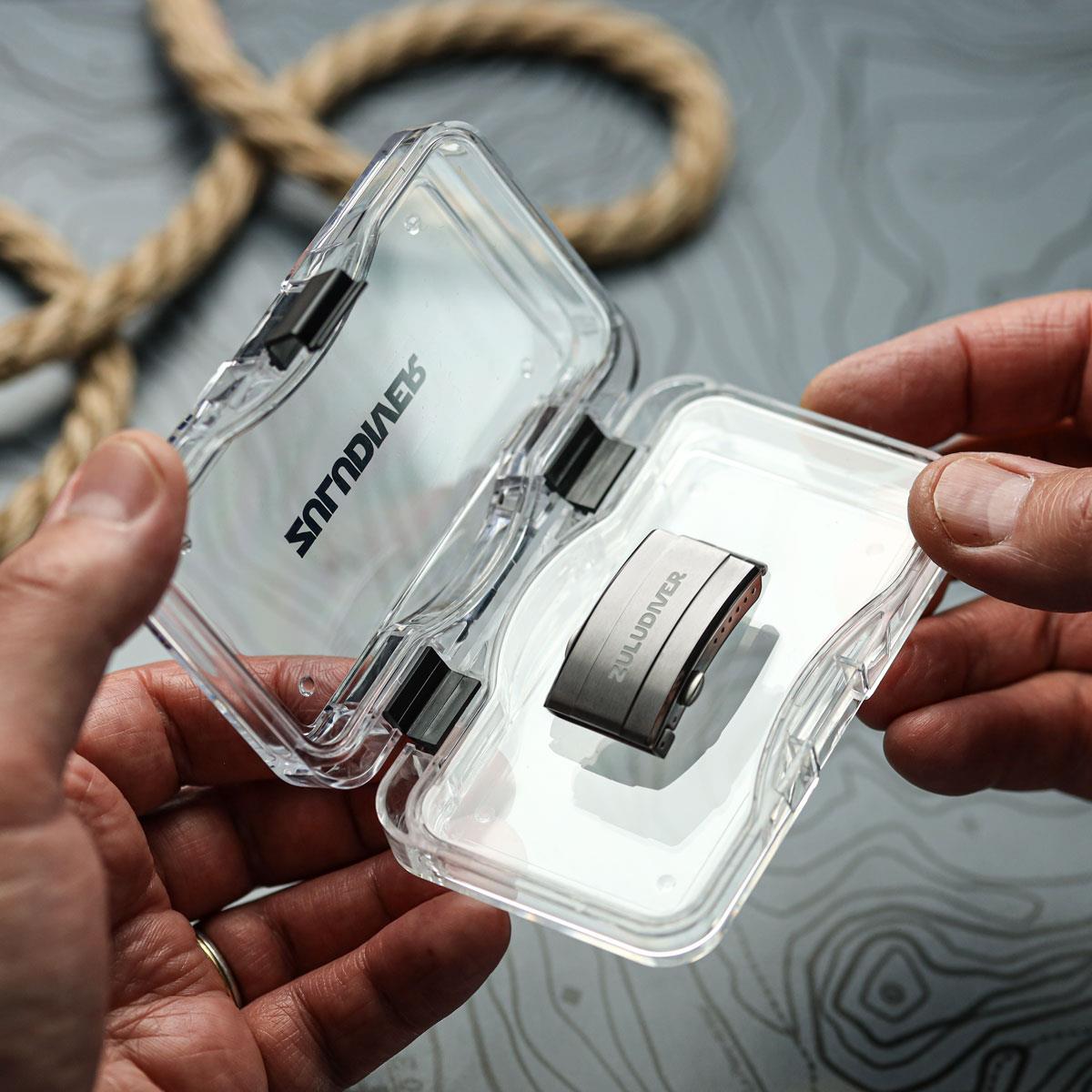 Membrane Suspension Clear Case