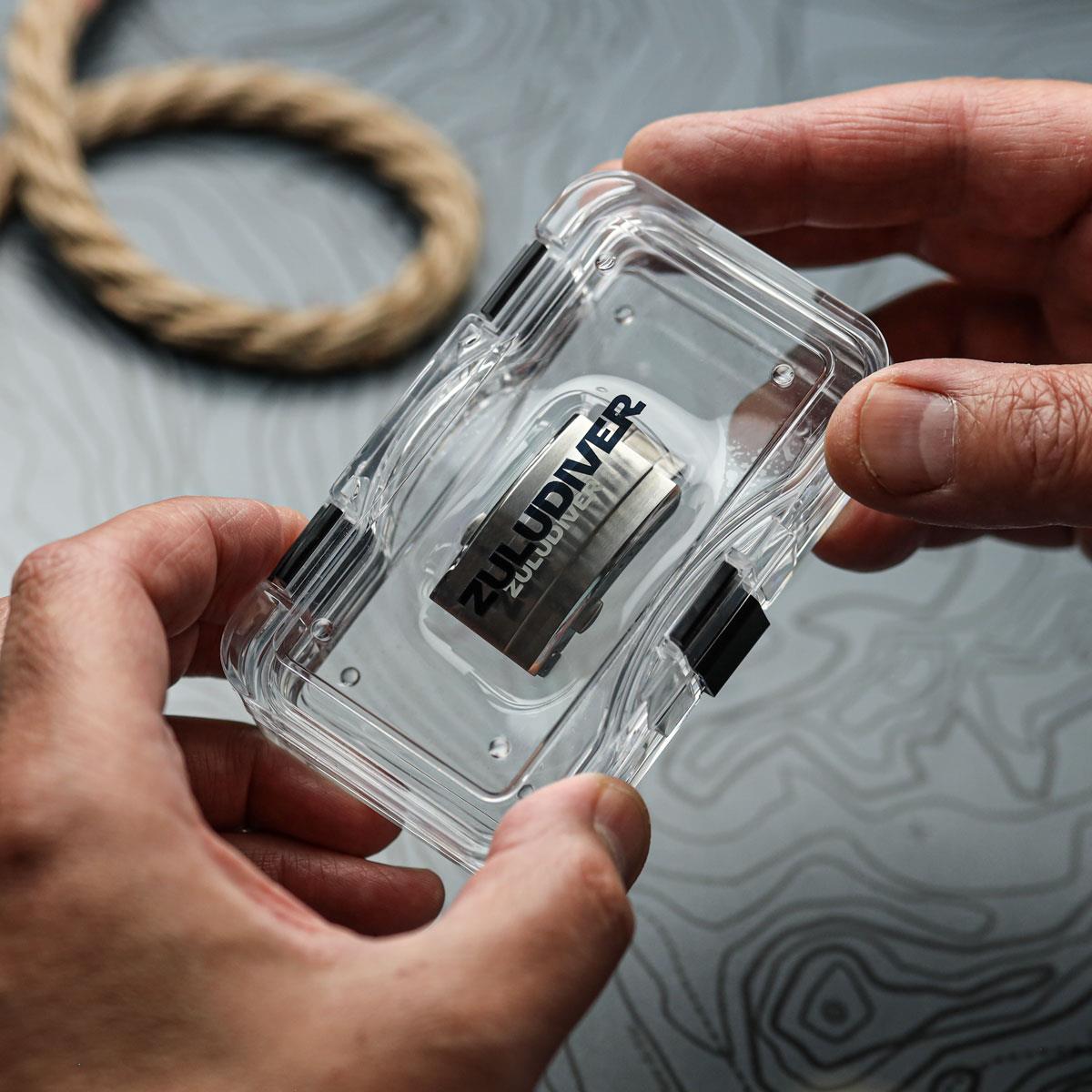 Membrane Suspension Clear Case