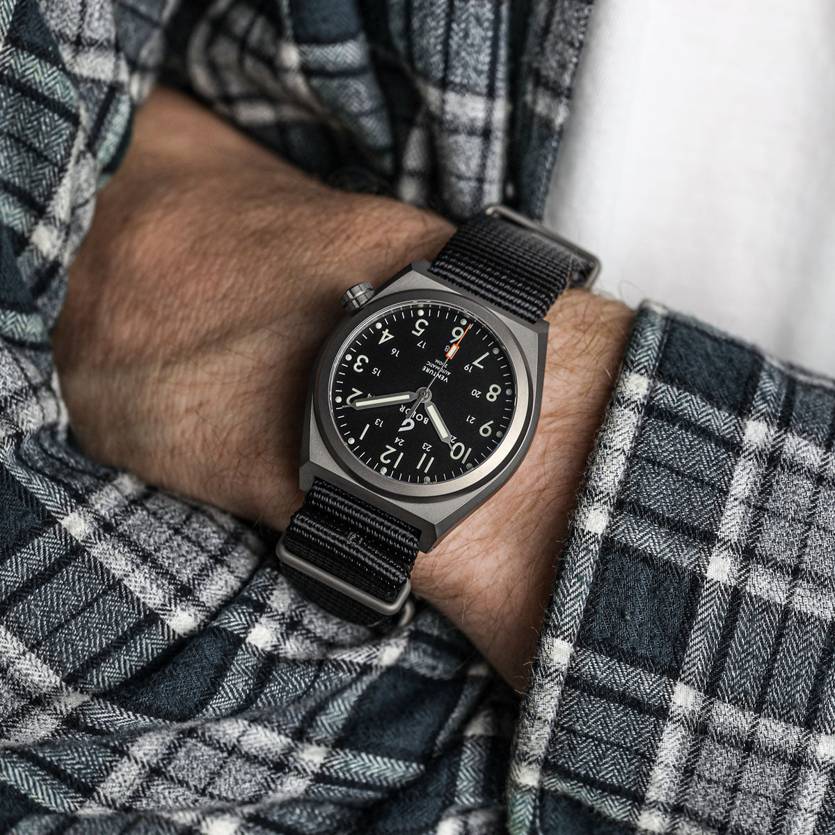Boldr Venture Carbon Black - Automatic - additional image 2