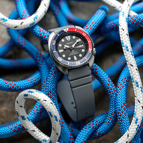 ZULUDIVER 284 Italian Rubber Dive Watch Strap Light Grey