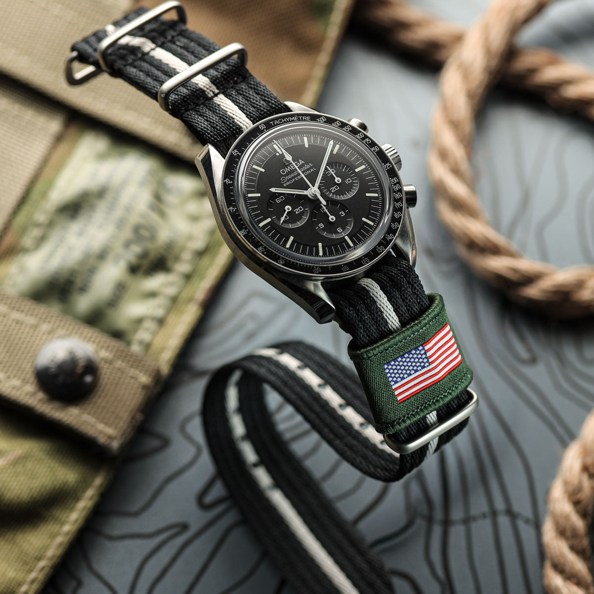 Insignia Fabric Loop with Embroidered - American Flag