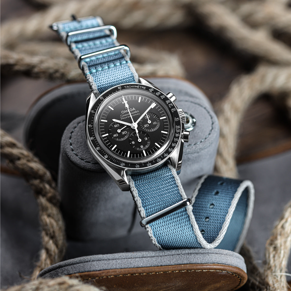 ZULUDIVER Iridescent Linen Weave Military Nylon Watch Strap - Navy Blue - additional image 1