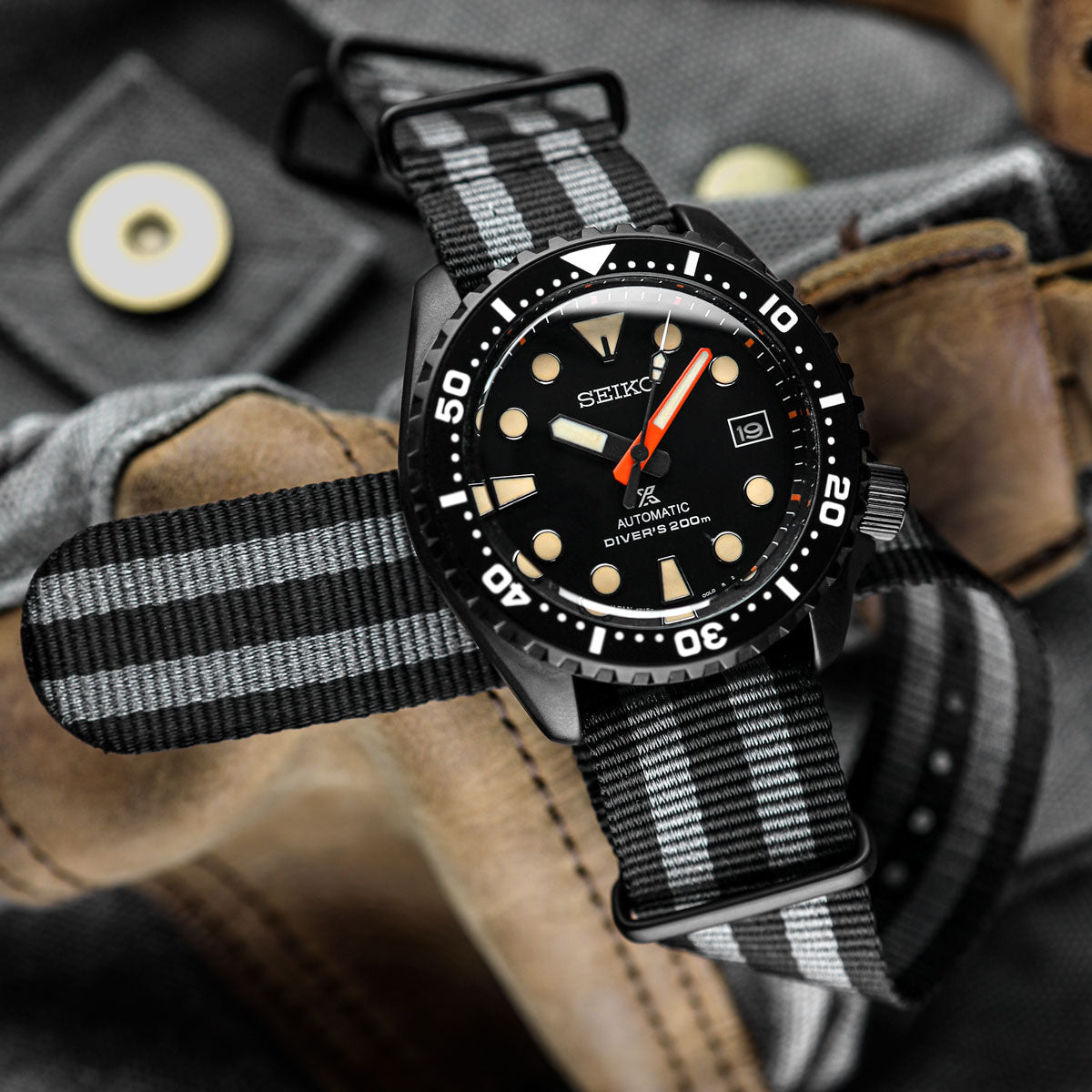 Seiko skx bond clearance nato