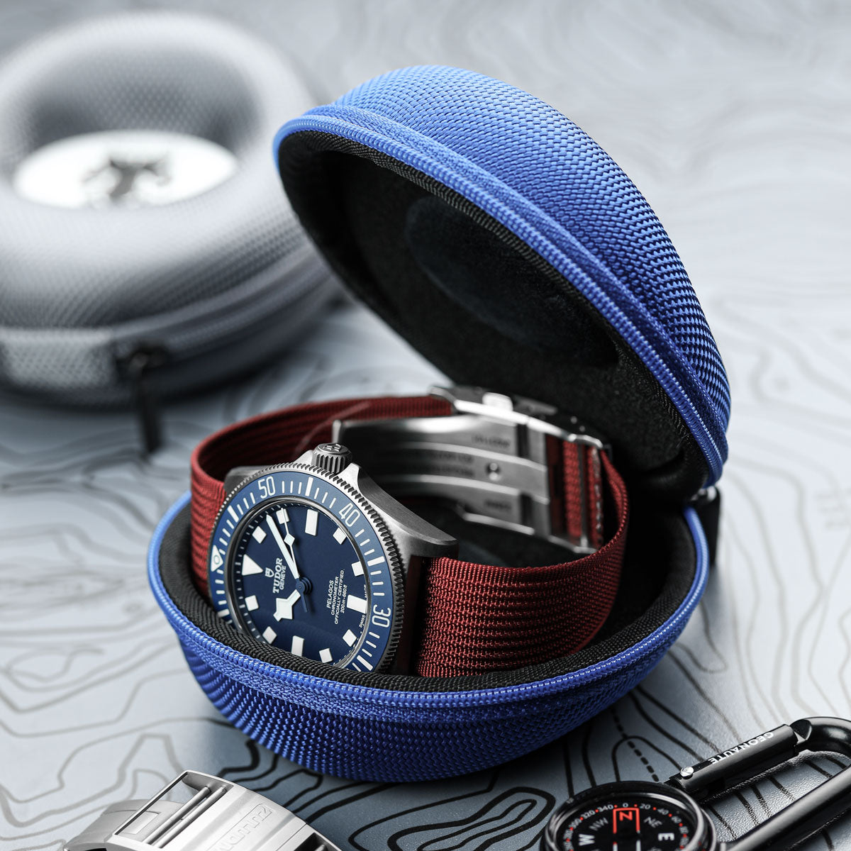 OCTOPOD Zip Up Doughnut Watch Case - Blue