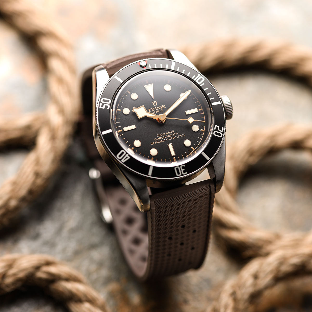 ZULUDIVER Vintage Tropical Style FKM Rubber Watch Strap - Brown - additional image 1