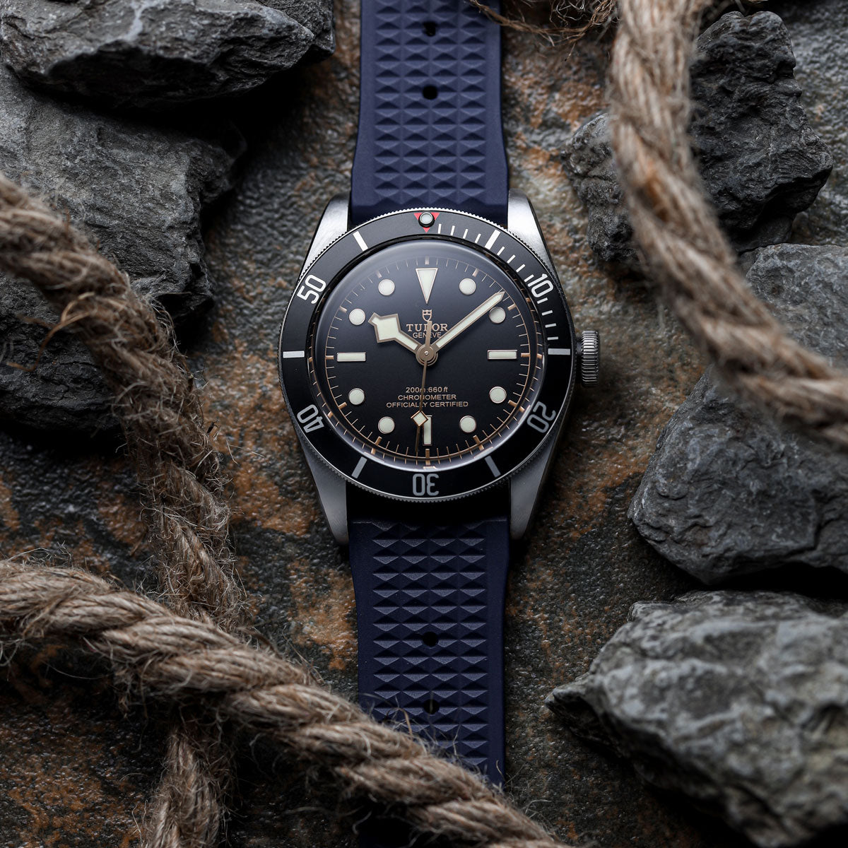 ZULUDIVER Seacroft Waffle FKM Rubber Dive Watch Strap (MkII) - Navy - additional image 1