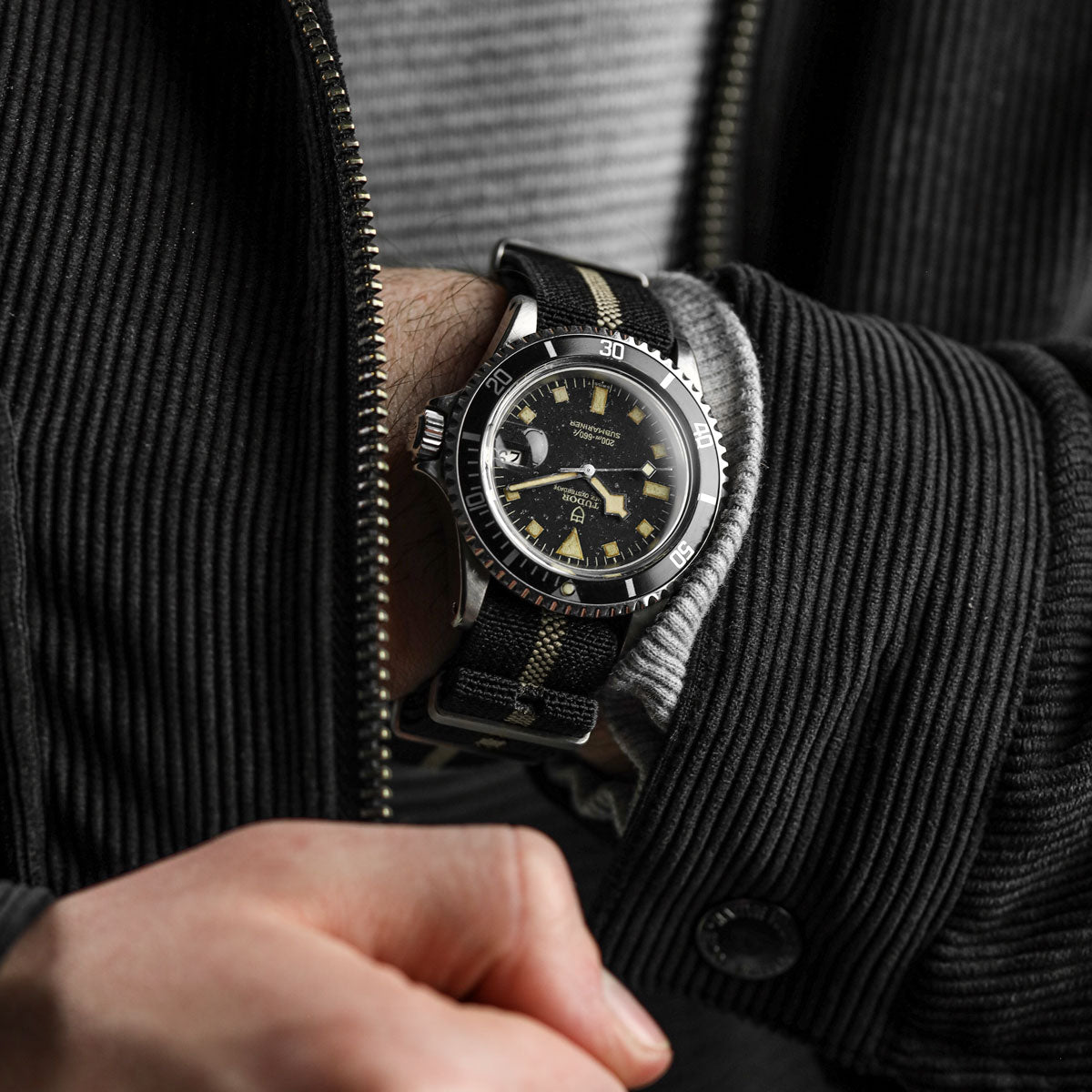 1973 British Military Watch Strap: AIRBORNE Elastic - Desert Sand / White