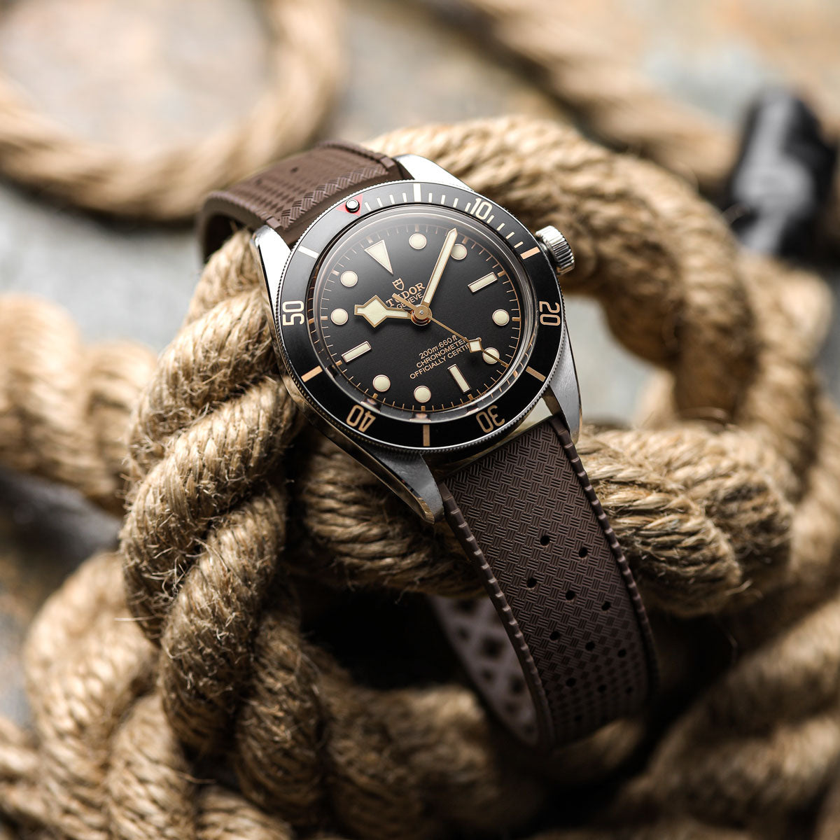 ZULUDIVER Vintage Tropical Style FKM Rubber Watch Strap - Brown - additional image 2