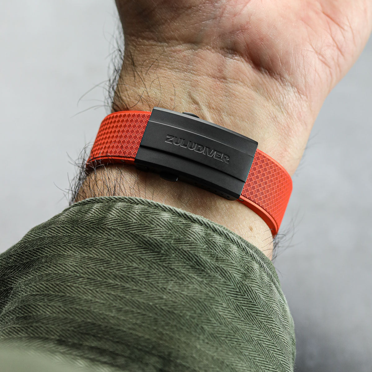 HydroLock MK2 Deployant Buckle - Matt Black