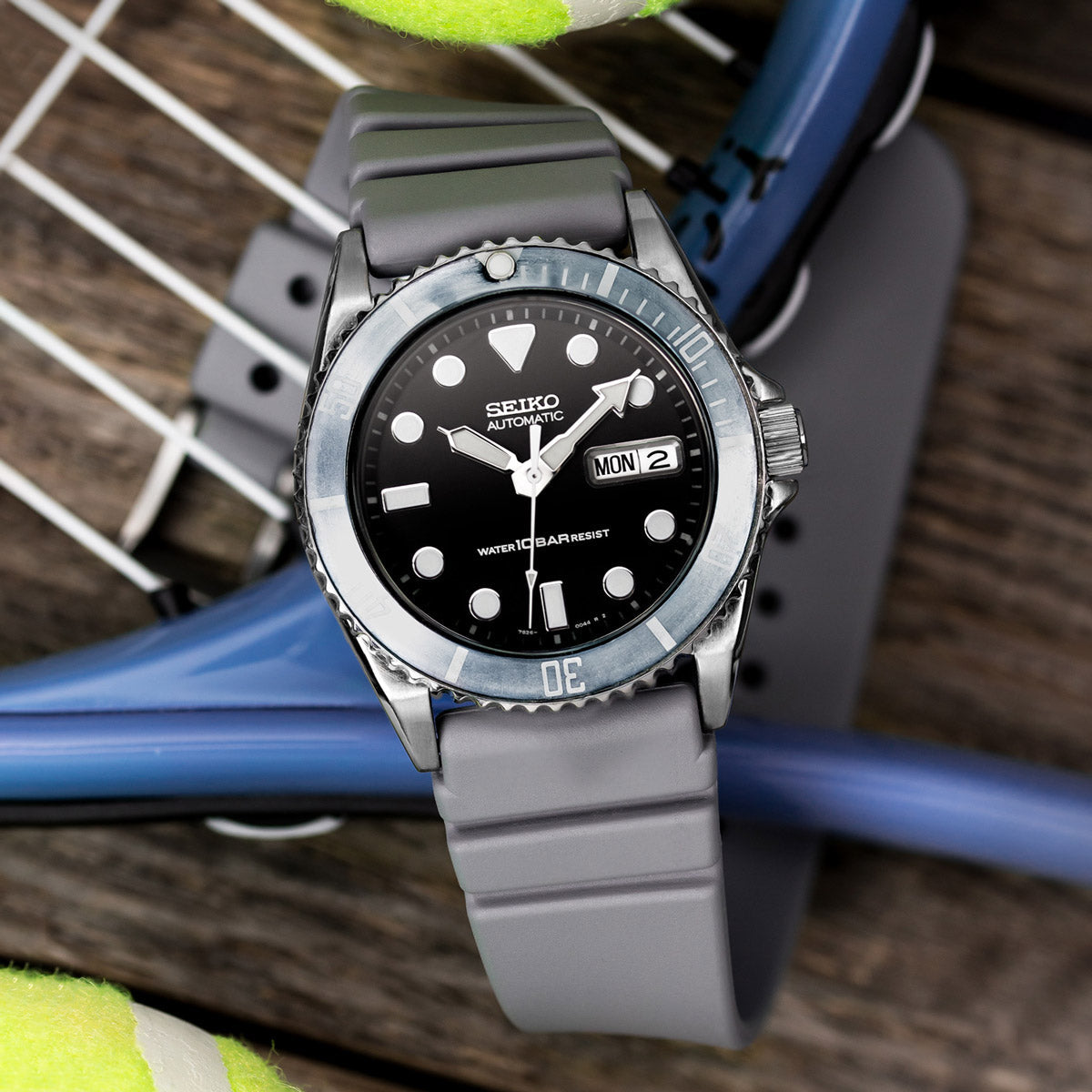 ZULUDIVER 284 Italian Rubber Dive Watch Strap Royal Blue