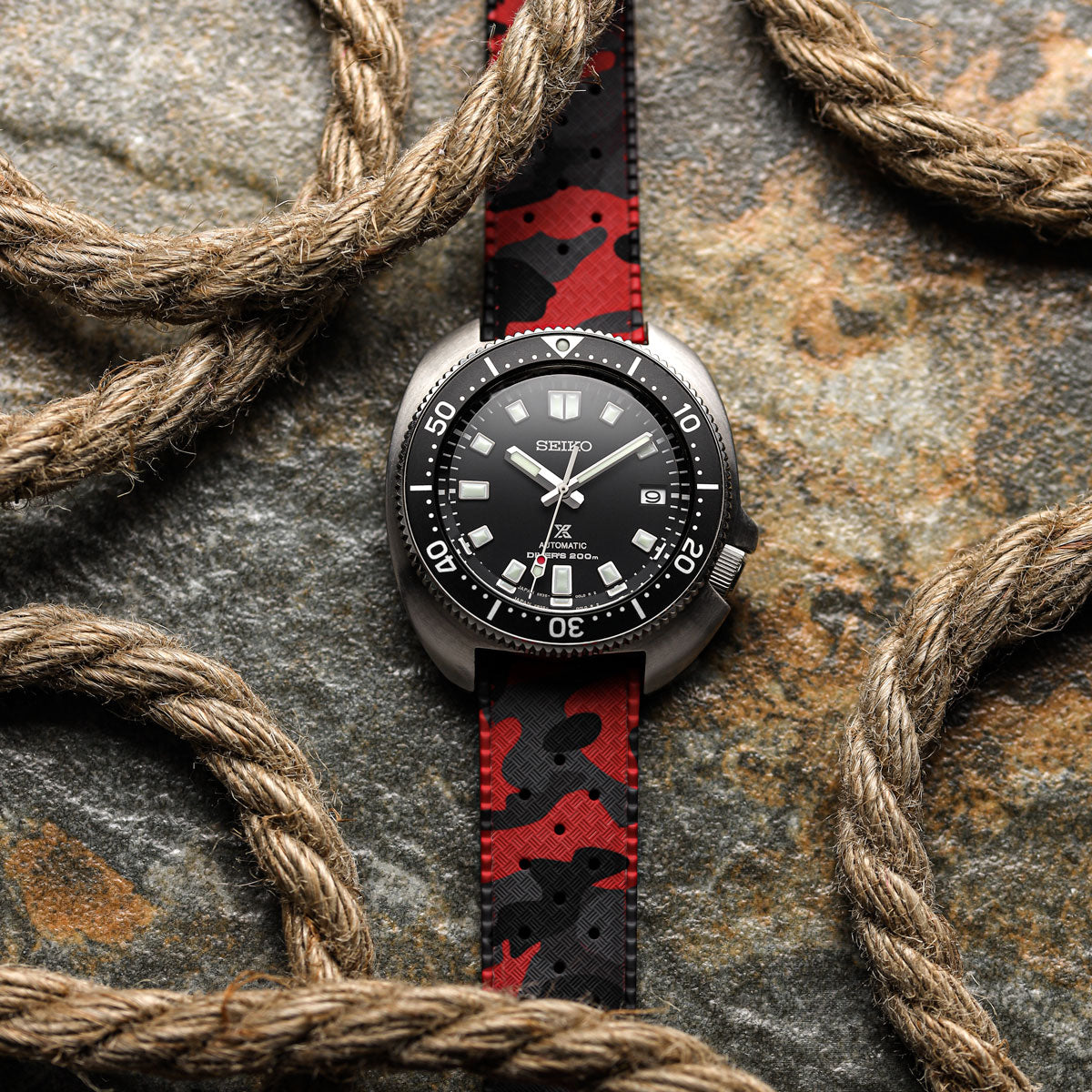 ZULUDIVER Tropical Style Camo Rubber Watch Strap - Red